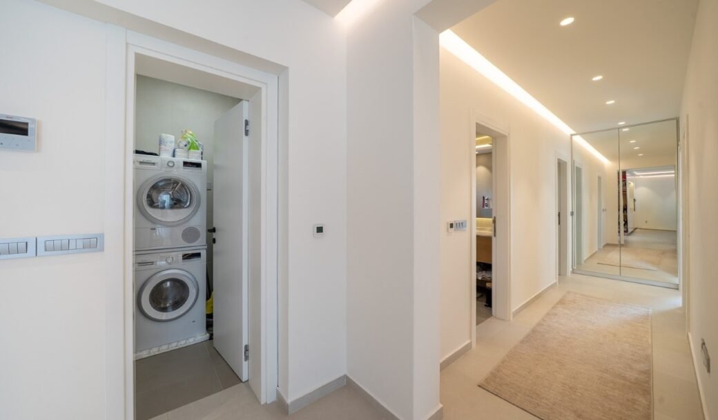 tivat-center-apartment-two-bedroom-122-sqm-montenegro-for-sale-A-03004 (14)