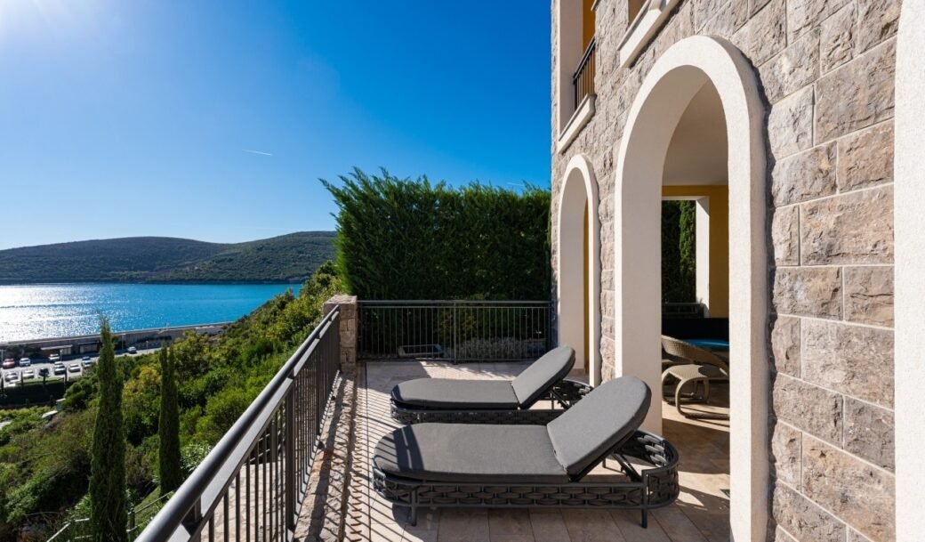 tivat-lustica-bay-apartament-two-bedroom-113-sqm-montenegro-for-sale-A-03005 (8)