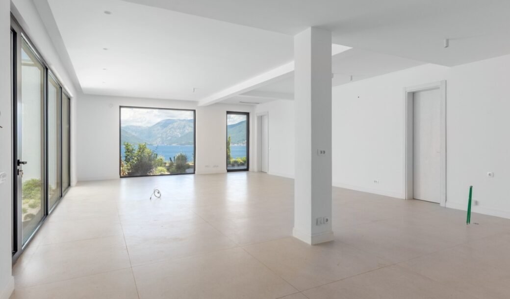tivat-krasici-villa-328-sqm-land-plot-680-sqm-montenegro-for-sale-V-02977 (34)