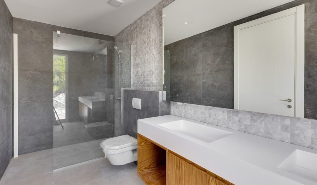 tivat-krasici-villa-328-sqm-land-plot-680-sqm-montenegro-for-sale-V-02977 (42)