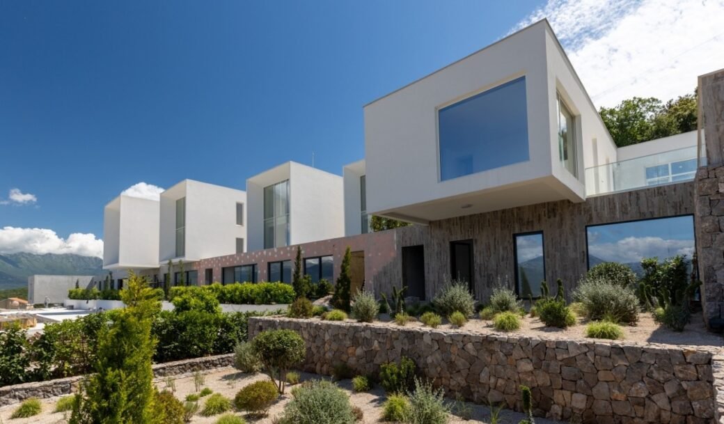 tivat-krasici-villa-328-sqm-land-plot-680-sqm-montenegro-for-sale-V-02977 (48)