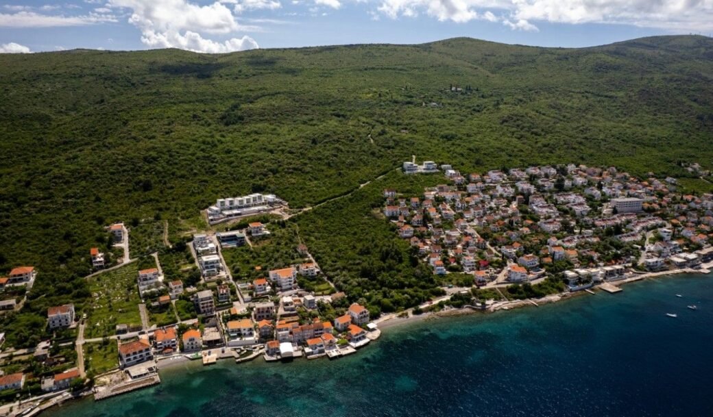 tivat-krasici-villa-328-sqm-land-plot-680-sqm-montenegro-for-sale-V-02977 (50)