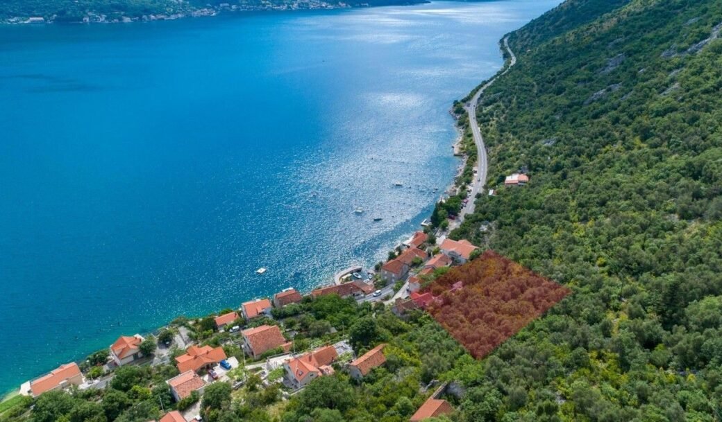 kotor-drazin-vrt-stone-houses-62-sqm-56-sqm-land-plot-1938-sqm-montenegro-for-sale-H-03049 (2)