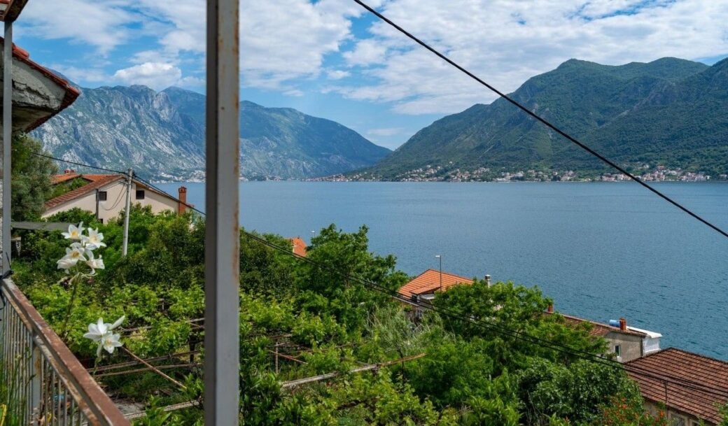 kotor-drazin-vrt-stone-houses-62-sqm-56-sqm-land-plot-1938-sqm-montenegro-for-sale-H-03049 (6)