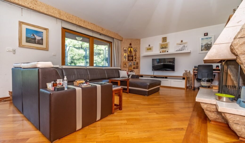 podgorica-centar-apartment-three-bedroom-136-sqm-montenegro-for-sale-A-02938 (17)