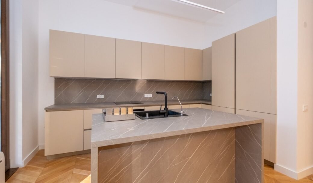 podgorica-gorica-c-apartment-three-bedroom-apartment-205-sqm-montenegro-for-rent-A-03035 (15)