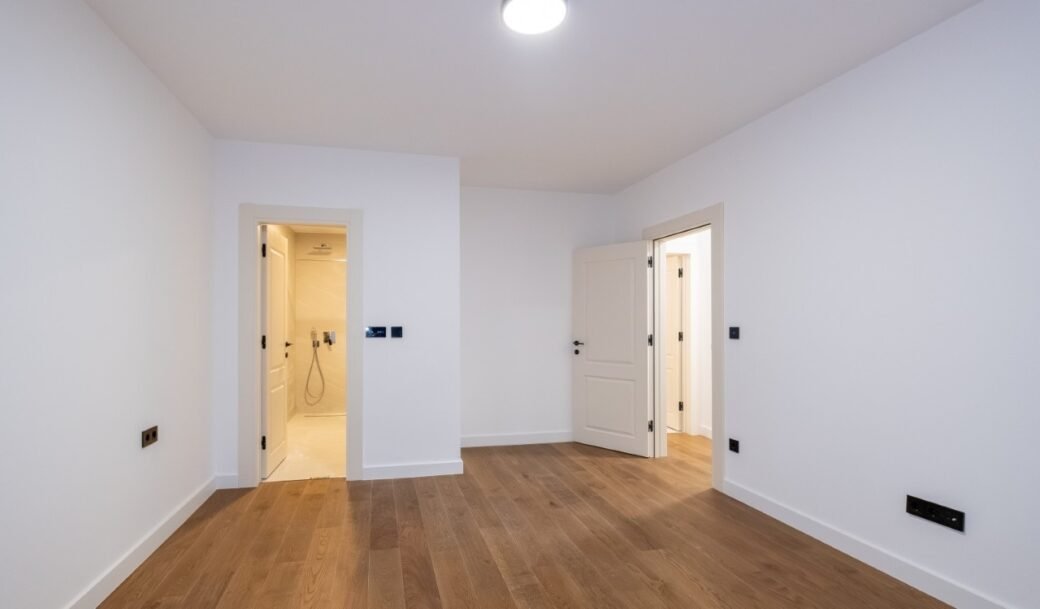 podgorica-preko-morace-apartment-penthouse-three-bedroom-163-sqm-montenegro-for-rent-A-03000 (14)