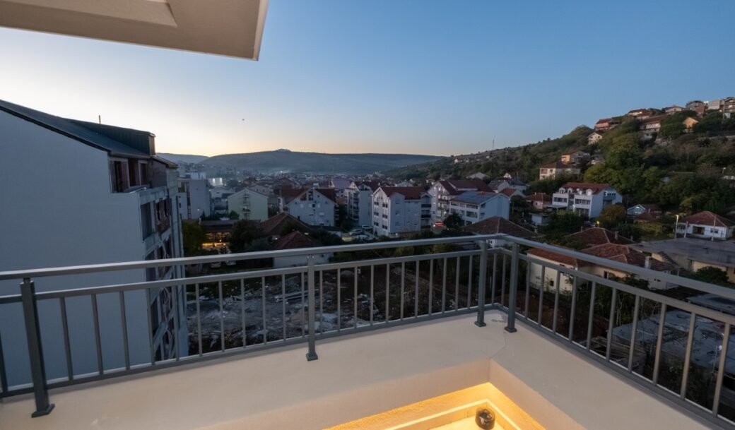 podgorica-preko-morace-apartment-penthouse-three-bedroom-163-sqm-montenegro-for-rent-A-03000 (17)