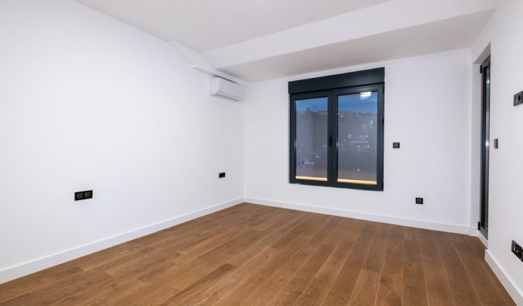 podgorica-preko-morace-apartment-penthouse-three-bedroom-163-sqm-montenegro-for-rent-A-03000 (8)