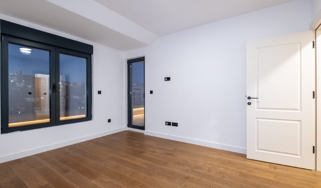 podgorica-preko-morace-apartment-penthouse-three-bedroom-163-sqm-montenegro-for-rent-A-03000 (9)