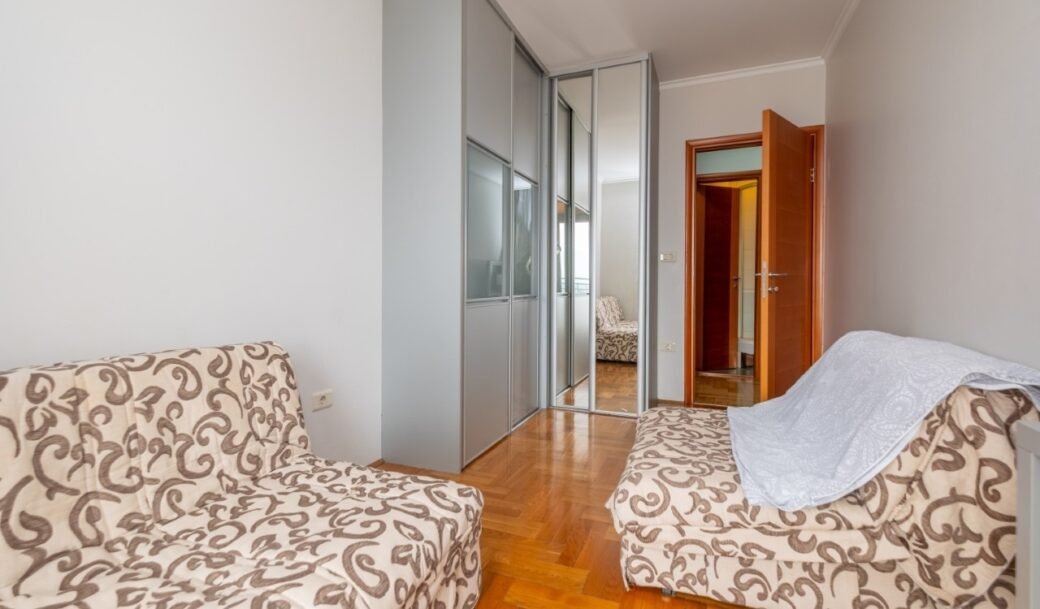 podgorica-preko-morace-apartment-three-bedroom-140-sqm-montenegro-for-sale-A-03047 (13)
