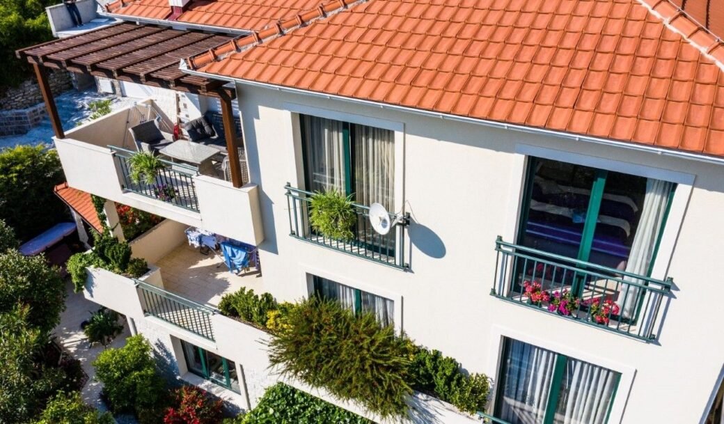 tivat-donja-lastva-villa-three-bedroom-240-sqm-montenegro-for-sale-V-03085 (2)