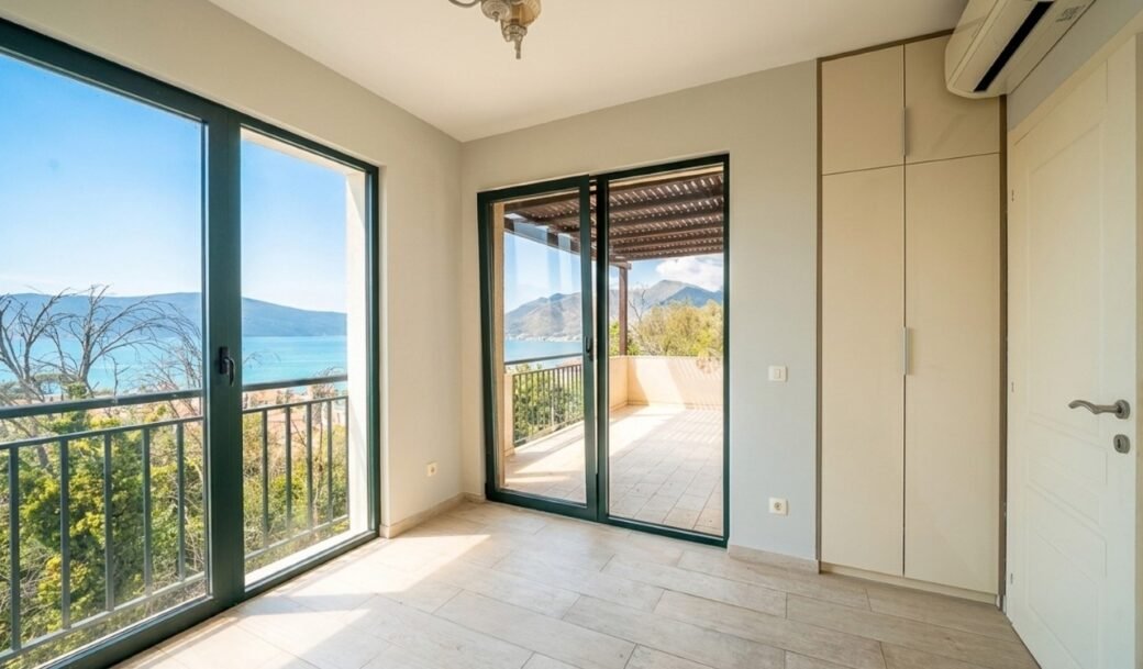 tivat-donja-lastva-villa-three-bedroom-240-sqm-montenegro-for-sale-V-03085 (20)