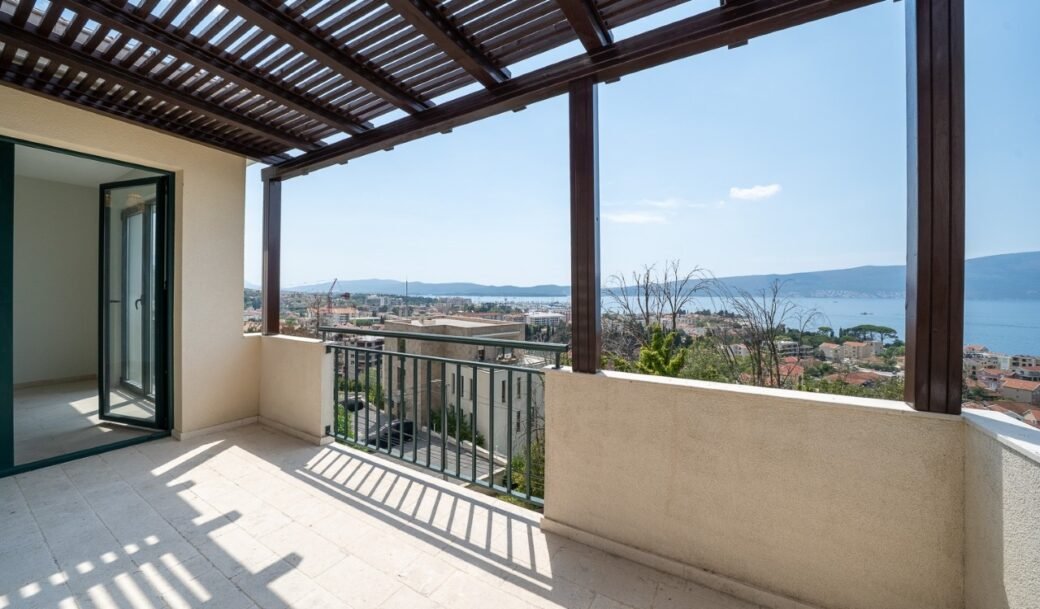 tivat-donja-lastva-villa-three-bedroom-240-sqm-montenegro-for-sale-V-03085 (21)