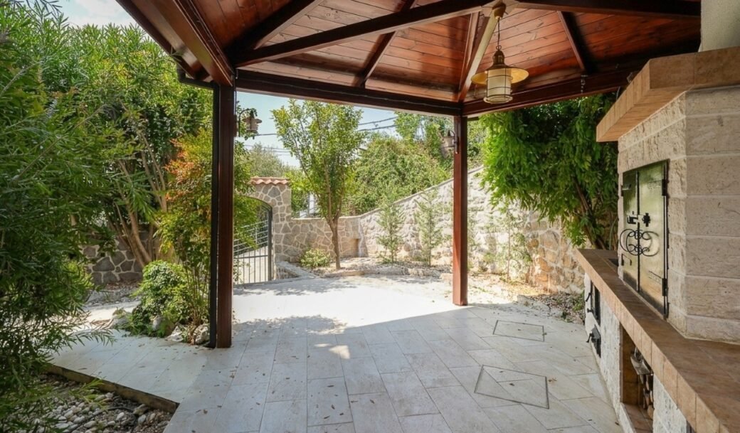 tivat-donja-lastva-villa-three-bedroom-240-sqm-montenegro-for-sale-V-03085 (6)