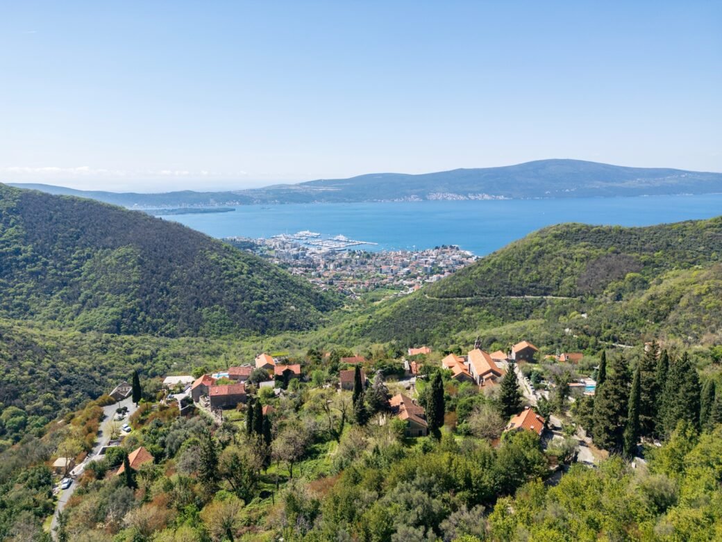tivat-gornja-lastva-house-103-sqm-land-plot-347-sqm-montenegro-for-sale-H-03111 (27)