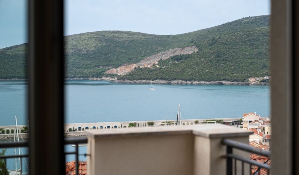 tivat-lustica-bay-apartament-114-sqm-montenegro-for-sale-A-03146 (10)
