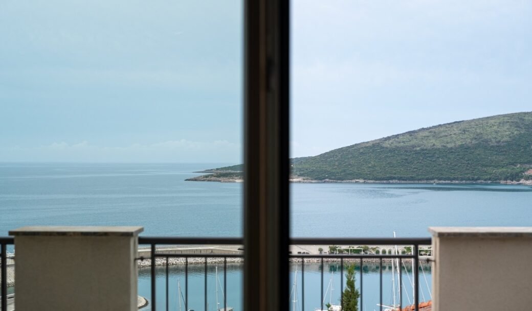 tivat-lustica-bay-apartament-114-sqm-montenegro-for-sale-A-03146 (9)
