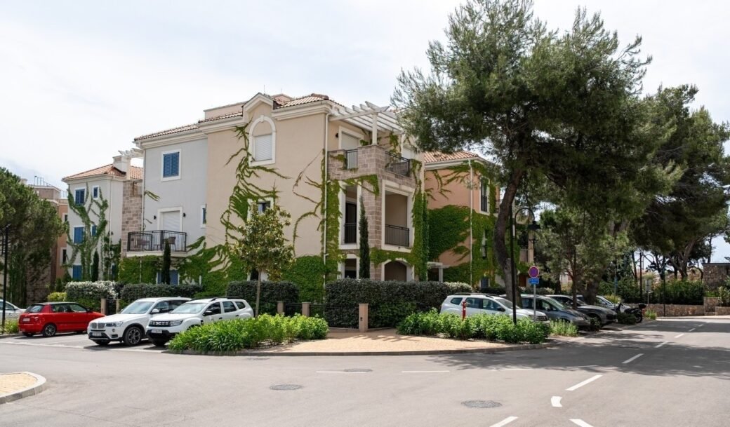 tivat-lustica-bay-centrale-apartment-studio-35-sqm-montenegro-for-sale-A-03149 (13)