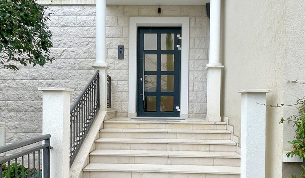 tivat-lustica-bay-centrale-apartment-two-bedroom-85-sqm-terrace-80-sqm-montenegro-for-sale-A-03147 (7)