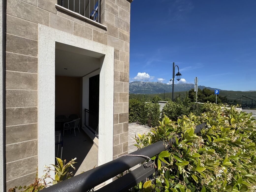 tivat-lustica-bay-centrale-apartment-two-bedroom-85-sqm-terrace-80-sqm-montenegro-for-sale-A-03147 (9)
