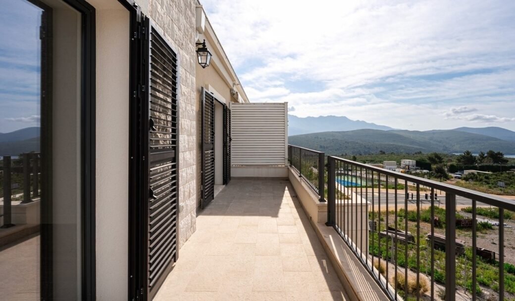 tivat-lustica-bay-centrale-apartment-two-bedroom-94-sqm-montenegro-for-sale-A-03150 (12)