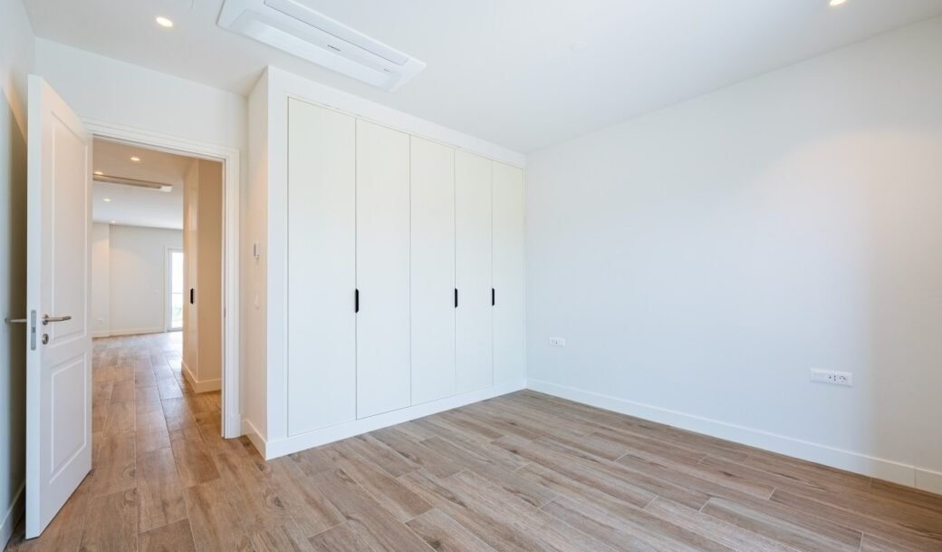 tivat-lustica-bay-centrale-apartment-two-bedroom-94-sqm-montenegro-for-sale-A-03150 (7)
