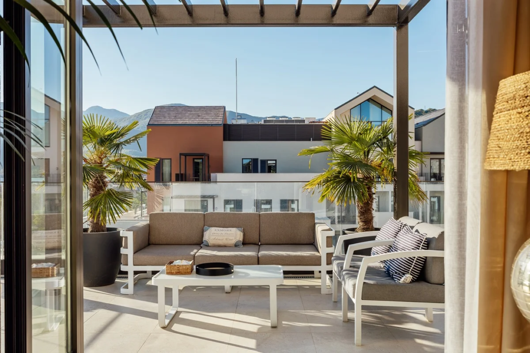 luxury-duplex-penthouse-porto-montenegro-sea-view-13