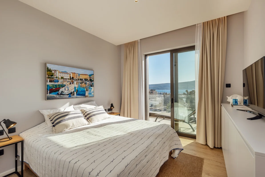 luxury-duplex-penthouse-porto-montenegro-sea-view-9