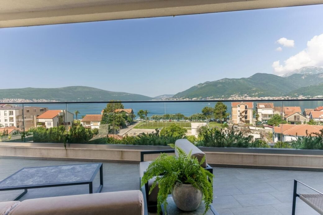 luxury-two-bedroom-penthouse-tivat-donja-lastva.jpg-13