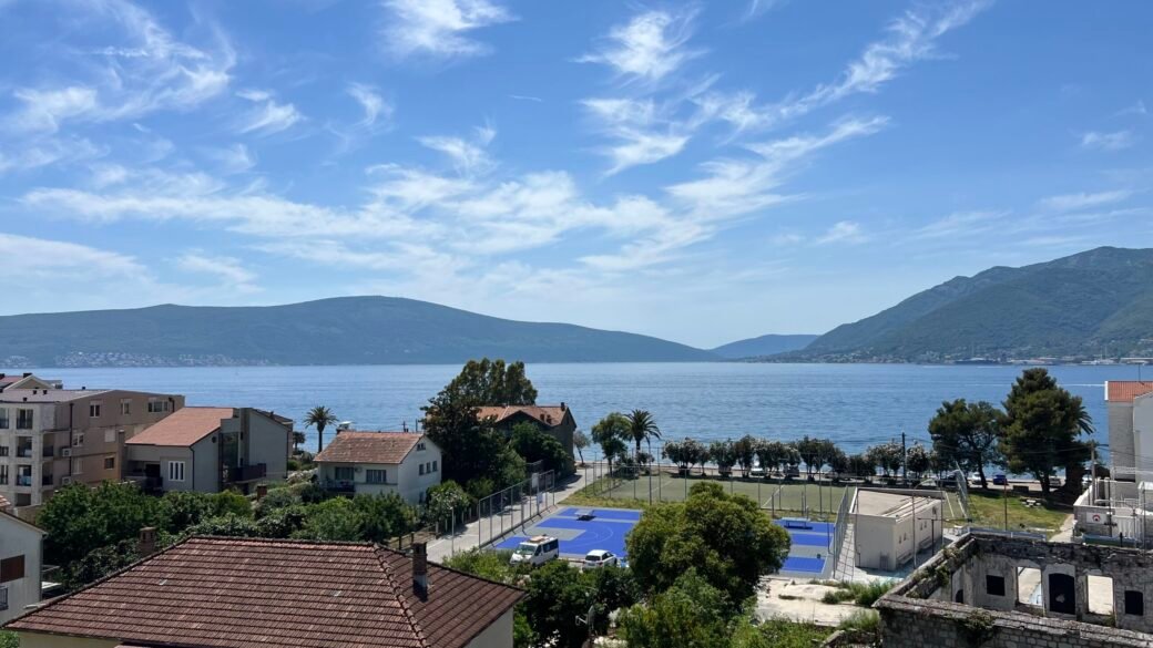 luxury-two-bedroom-penthouse-tivat-donja-lastva.jpg-16