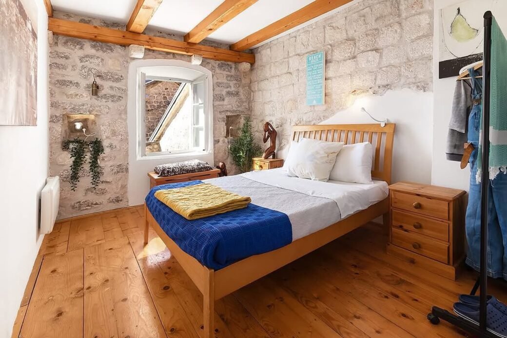 townhouse-perast-second-line-sea-6
