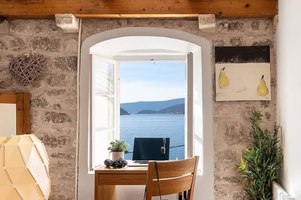 townhouse-perast-second-line-sea-12