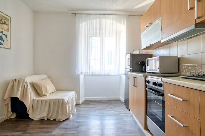 seafront-view-kotor-old-town-apartment-18