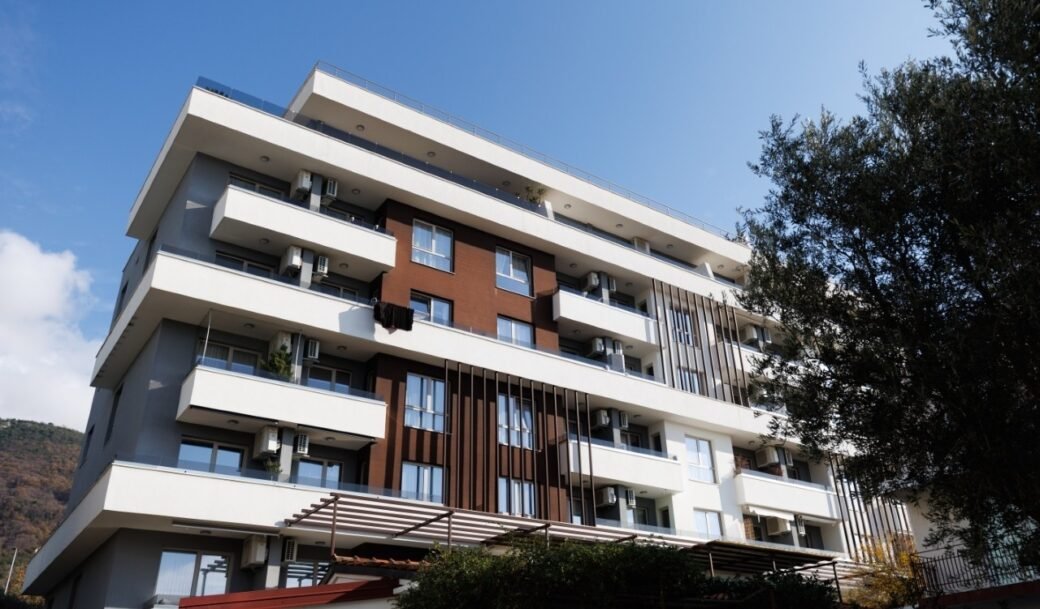 budva-becici-apartment-three-bedroom-104-sqm-terrace-80-sqm-279-sqm-montenegro-for-sale-A-03029 (20)