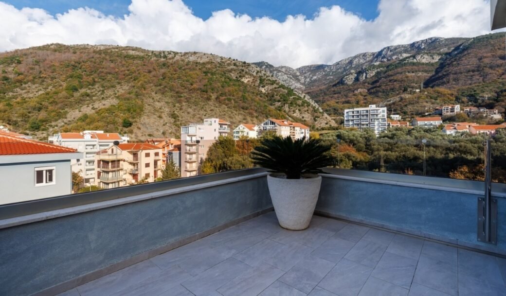 budva-becici-apartment-three-bedroom-104-sqm-terrace-80-sqm-279-sqm-montenegro-for-sale-A-03029 (26)