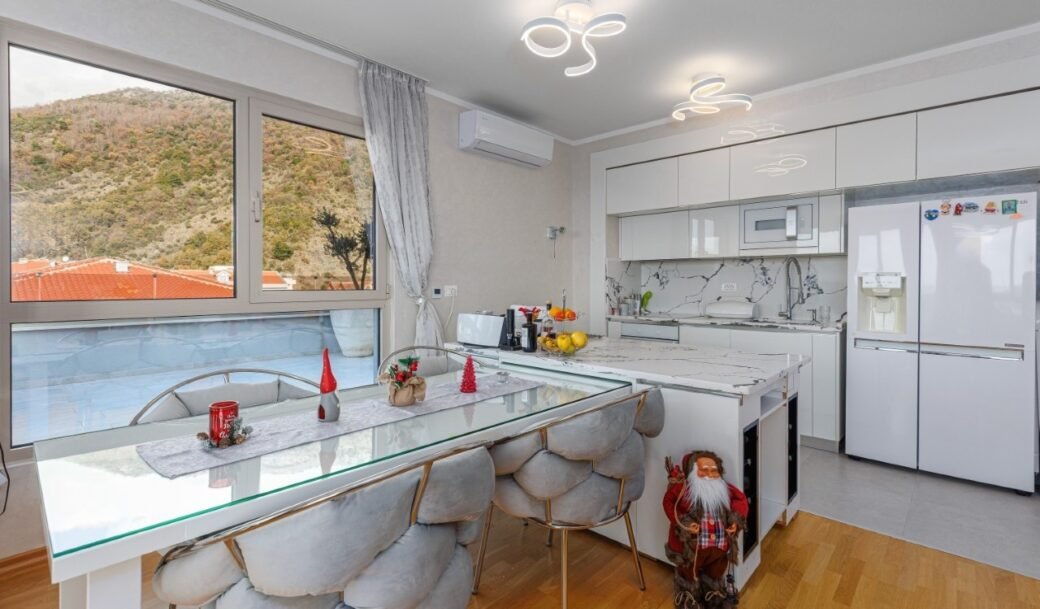 budva-becici-apartment-three-bedroom-104-sqm-terrace-80-sqm-279-sqm-montenegro-for-sale-A-03029 (34)