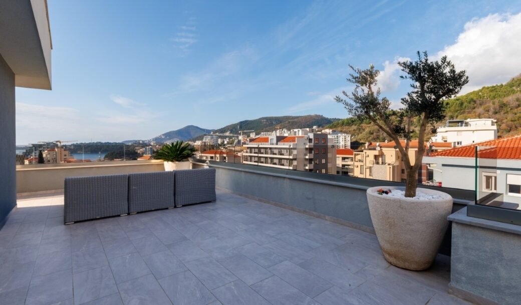 budva-becici-apartment-three-bedroom-104-sqm-terrace-80-sqm-279-sqm-montenegro-for-sale-A-03029 (40)