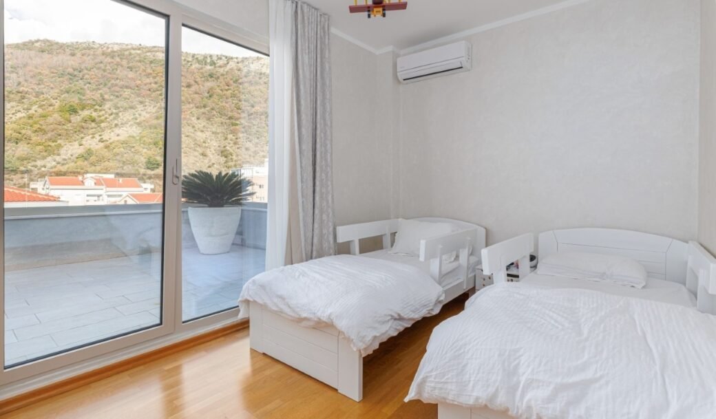 budva-becici-apartment-three-bedroom-104-sqm-terrace-80-sqm-279-sqm-montenegro-for-sale-A-03029 (41)