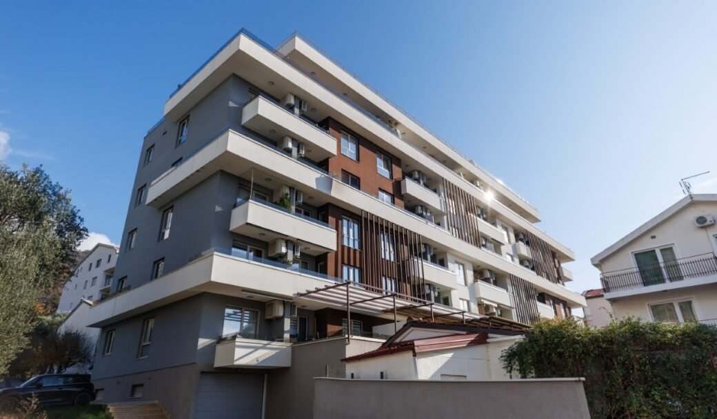 budva-becici-apartment-three-bedroom-104-sqm-terrace-80-sqm-279-sqm-montenegro-for-sale-A-03029 (7)