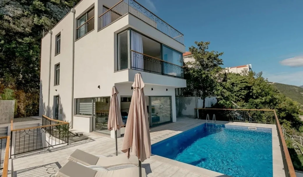 herceg-novi-njivice-villa-four-bedroom-236-sqm-montenegro-for-sale-V-03196 (12)