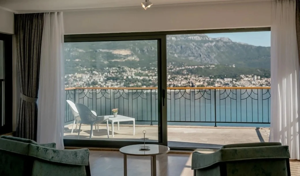 herceg-novi-njivice-villa-four-bedroom-236-sqm-montenegro-for-sale-V-03196 (13)