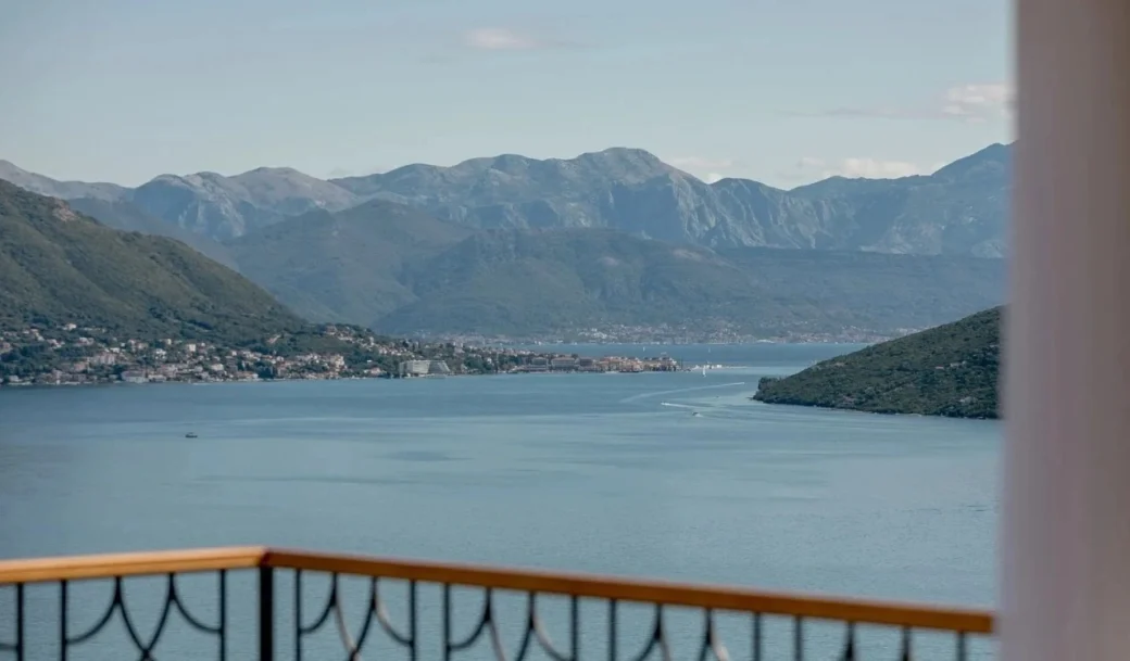 herceg-novi-njivice-villa-four-bedroom-236-sqm-montenegro-for-sale-V-03196 (14)