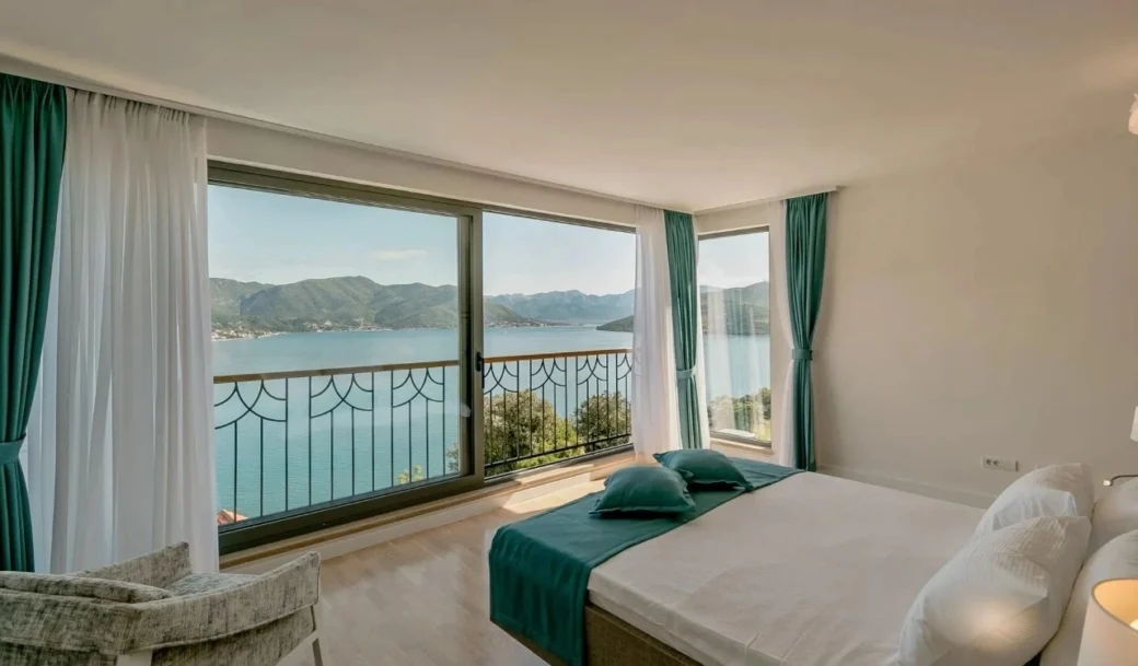 herceg-novi-njivice-villa-four-bedroom-236-sqm-montenegro-for-sale-V-03196 (3)