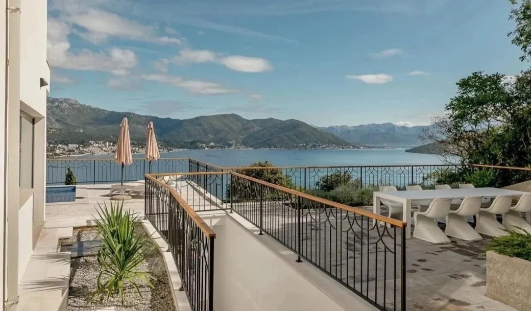 herceg-novi-njivice-villa-four-bedroom-236-sqm-montenegro-for-sale-V-03196 (4)