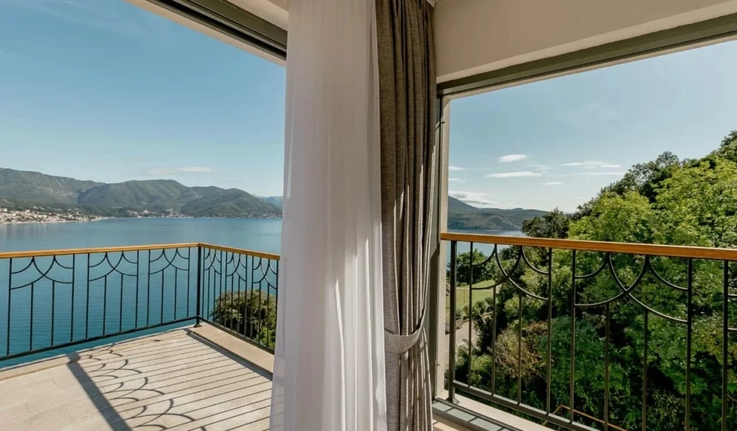 herceg-novi-njivice-villa-four-bedroom-236-sqm-montenegro-for-sale-V-03196 (6)