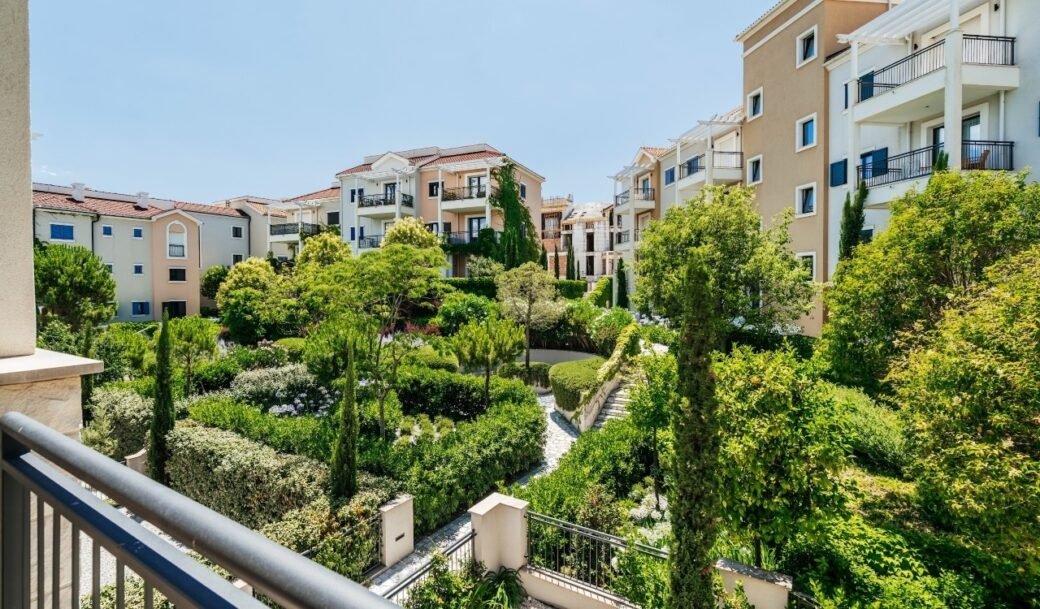 tivat-lustica-bay-apartment-one-bedroom-71-sqm-montenegro-for-sale-A-03219 (9)