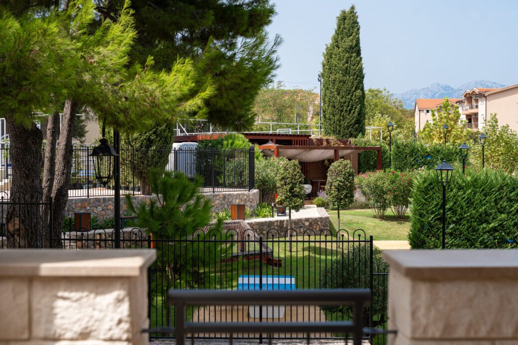 Lustica 1 bed 9