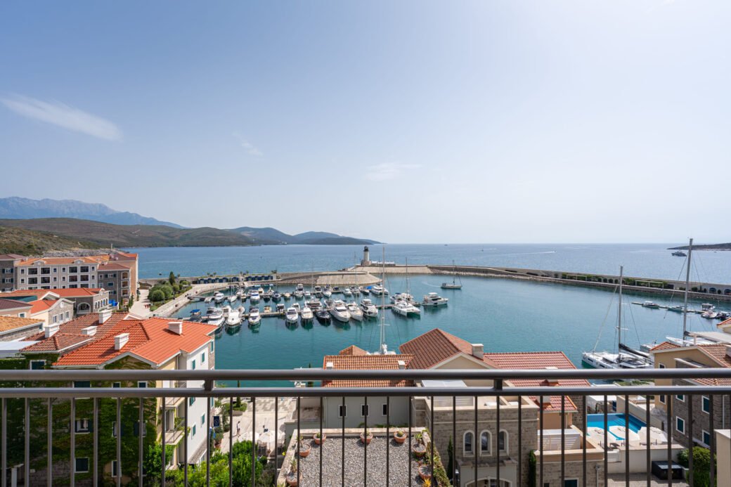 Lustica 3 bed 14