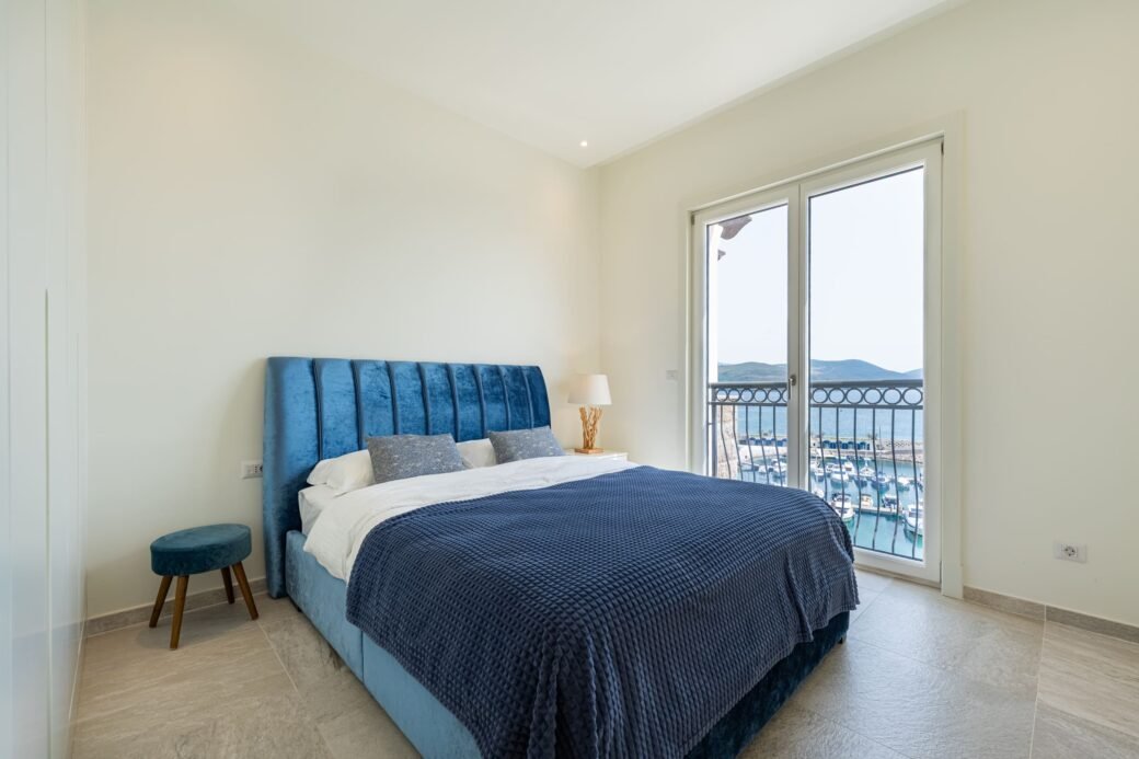 Lustica 3 bed 22